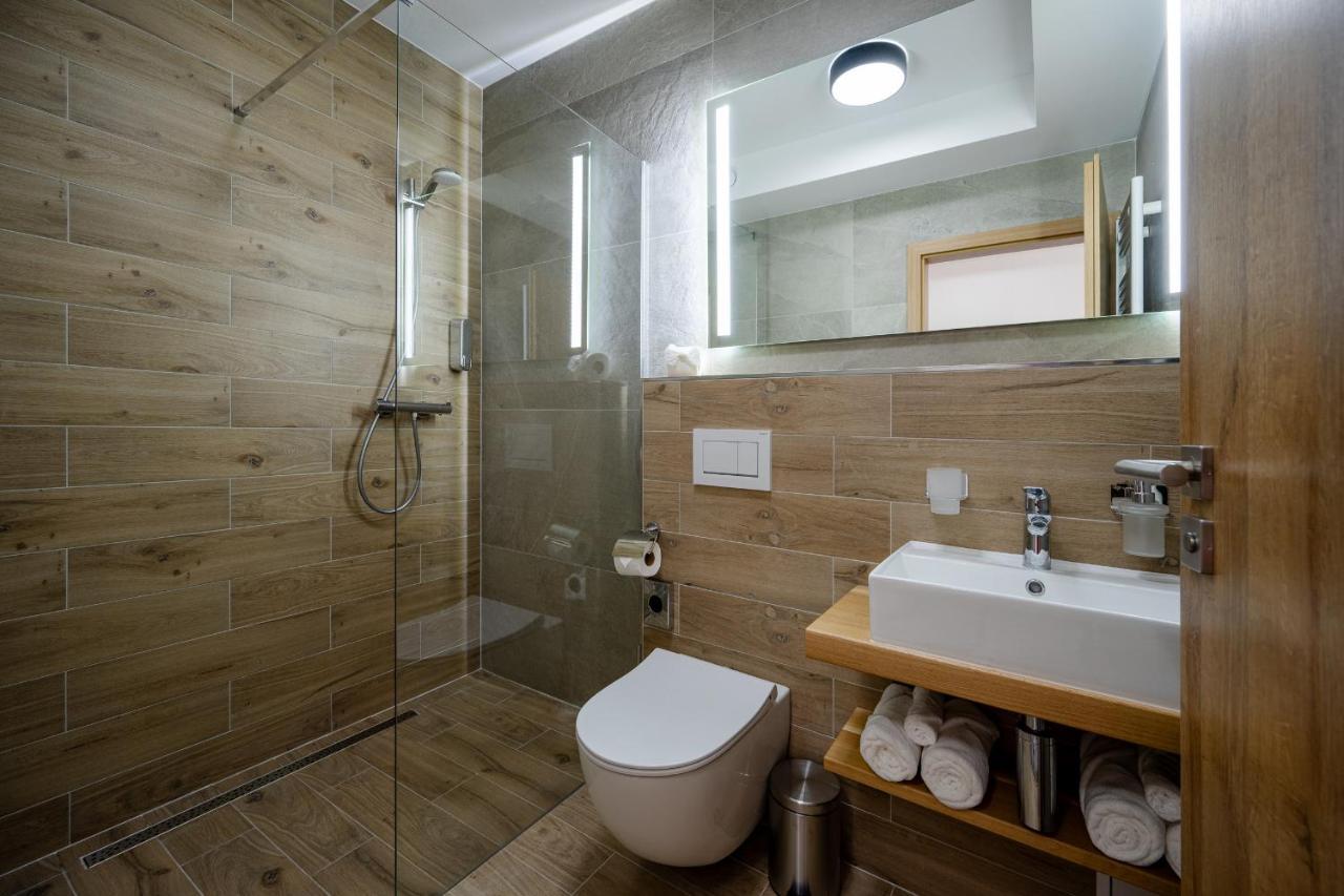 Hotel Berg Liptov à Liptovský Mikuláš Extérieur photo