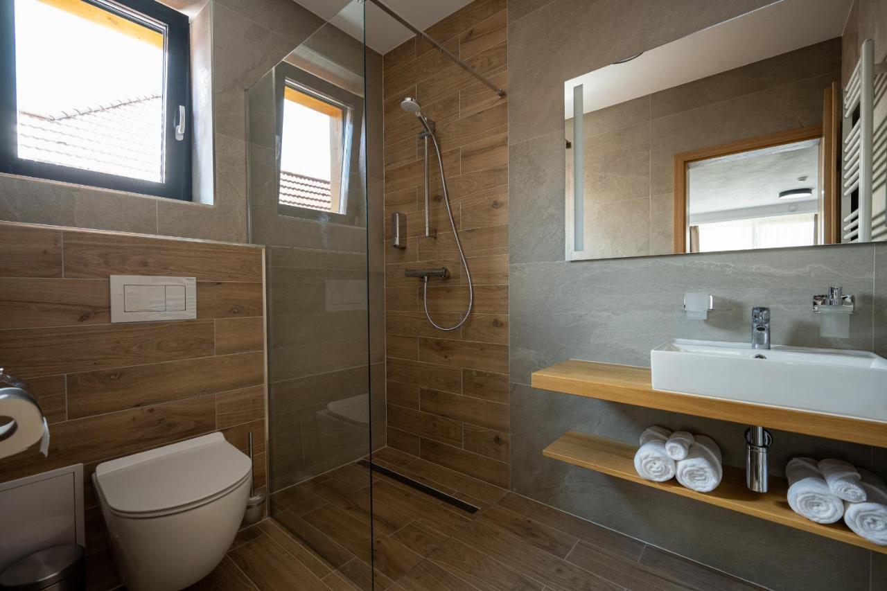 Hotel Berg Liptov à Liptovský Mikuláš Extérieur photo