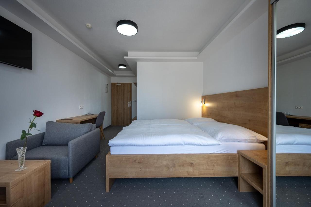 Hotel Berg Liptov à Liptovský Mikuláš Extérieur photo