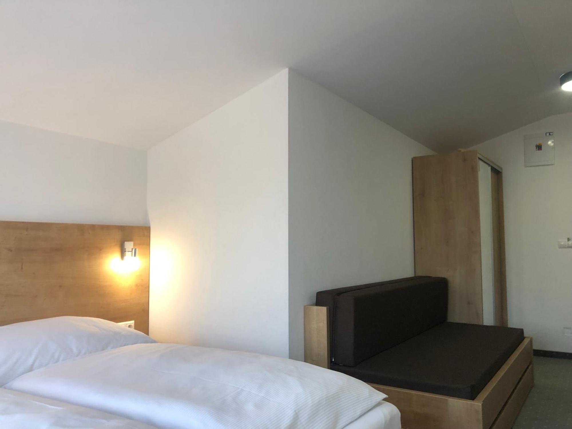 Hotel Berg Liptov à Liptovský Mikuláš Extérieur photo