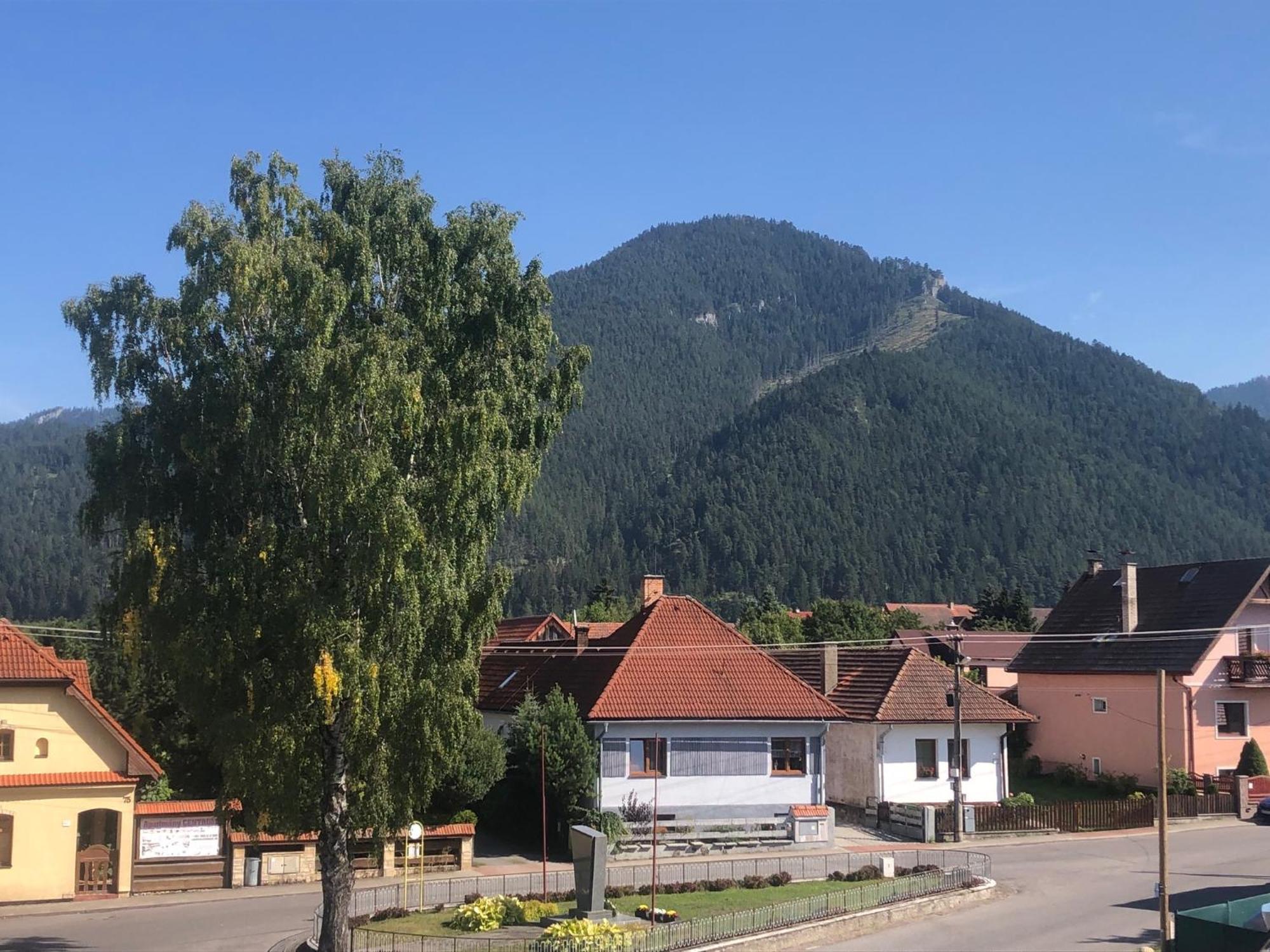 Hotel Berg Liptov à Liptovský Mikuláš Extérieur photo
